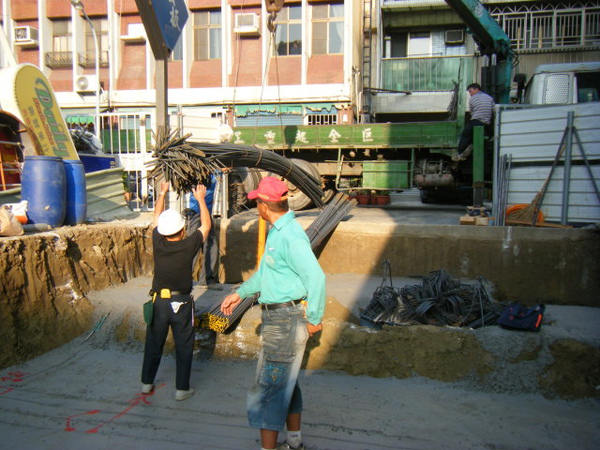 基礎鋼筋04.jpg 基礎鋼筋04.jpg