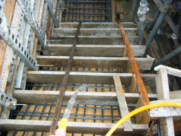 091230-二樓頂板灌漿06