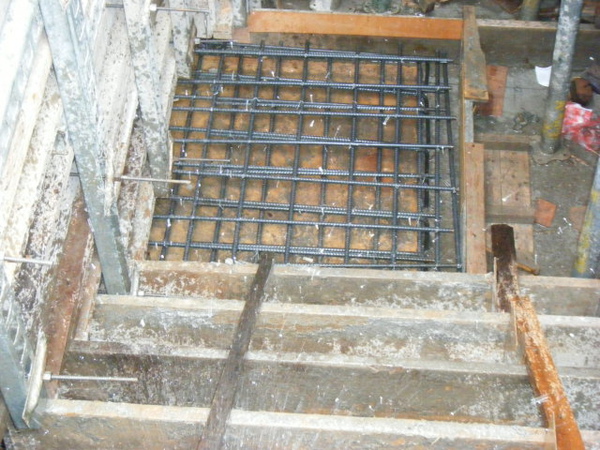 091230-二樓頂板灌漿07