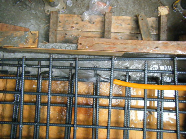 091230-二樓頂板灌漿08