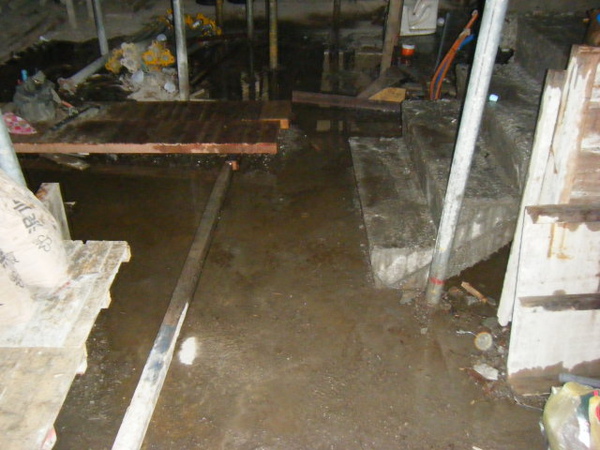 091230-二樓頂板灌漿09