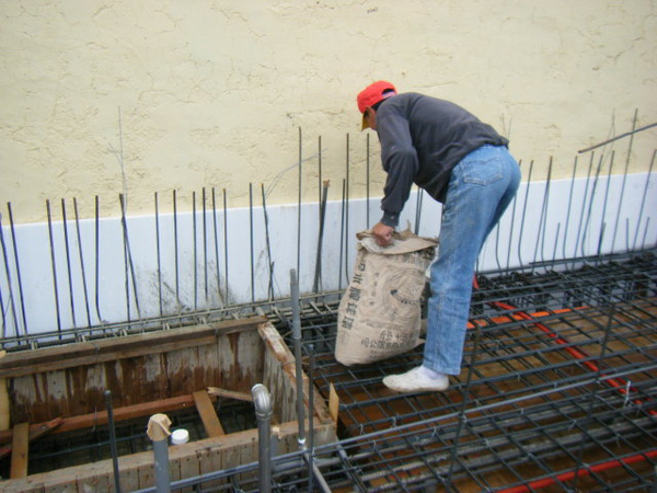 091230-二樓頂板灌漿10