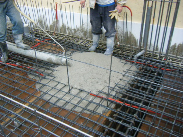 091230-二樓頂板灌漿11