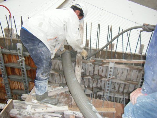 091230-二樓頂板灌漿17