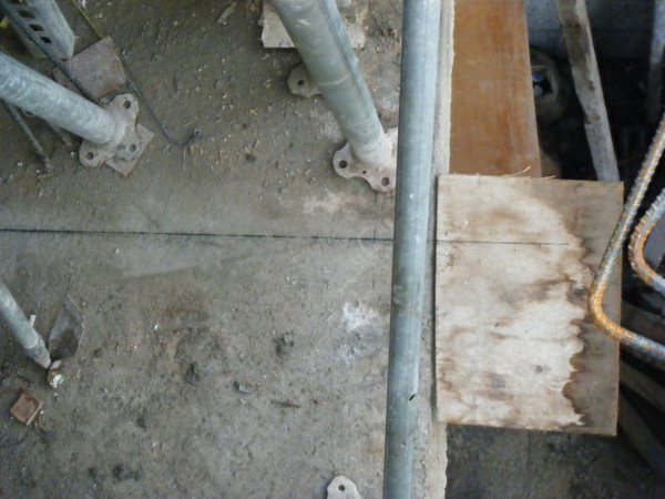 100101-二樓養護2、拆側模及三樓放樣01