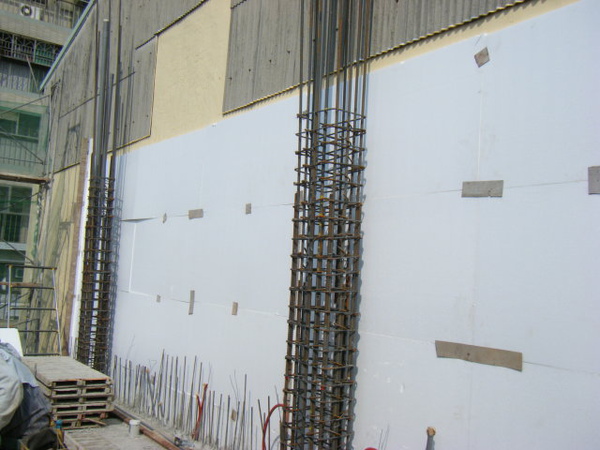 100104-二樓養護5及三樓外模組立06