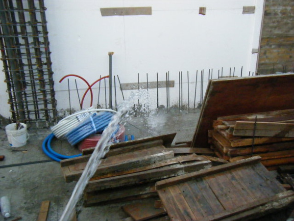 100104-二樓養護5及三樓外模組立13