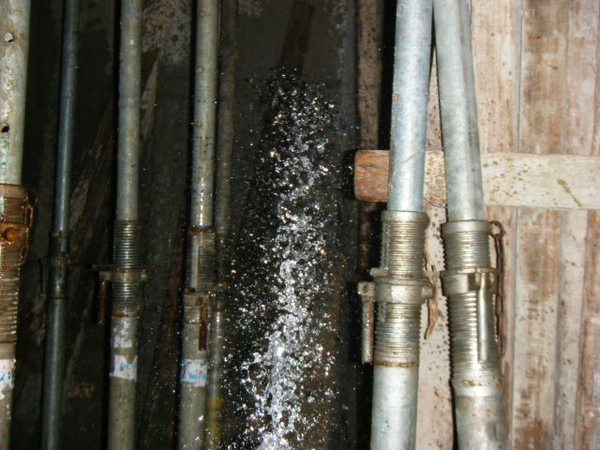 100104-二樓養護5及三樓外模組立15