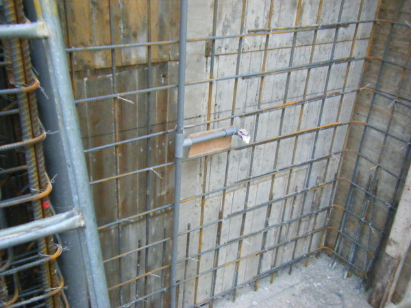 100106-二樓養護7及三樓牆壁鋼筋水電作業04 100106-二樓養護7及三樓牆壁鋼筋水電作業04