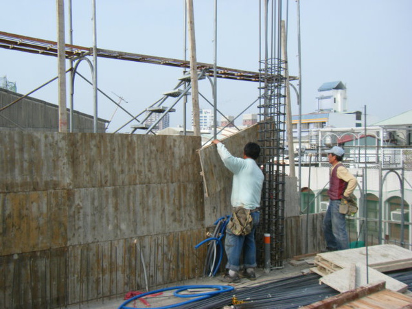 100126-三樓養護6及四樓外模組立02