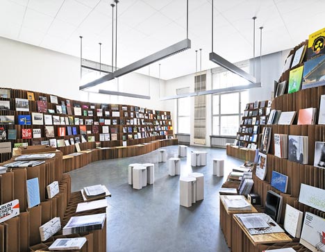 dzn_UdK-Bookshop-Bookshop-2010-3