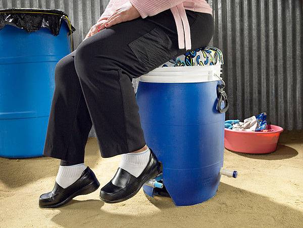 GiraDora-pedal-powered-washing-machine-5