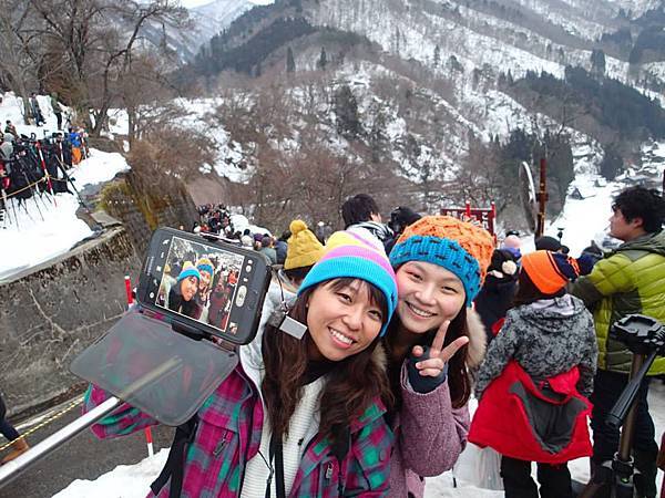 484882_10151992507467825_377496968_n