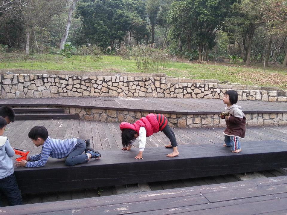 山洞們 山洞們