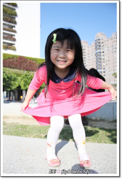 綠園道拉裙擺看前 綠園道拉裙擺看前