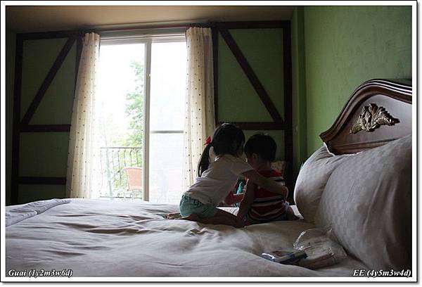 姐弟倆剛進房.JPG 姐弟倆剛進房.JPG