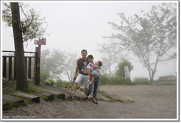 傍晚的羊角村(三人照).JPG 傍晚的羊角村(三人照).JPG