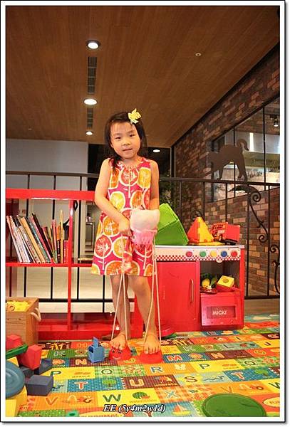 pizza 兒童區.JPG pizza 兒童區.JPG