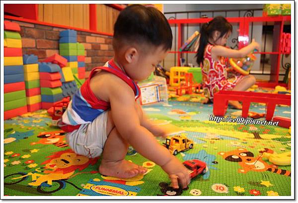 第一天畫畫完吃pizza-3.JPG 第一天畫畫完吃pizza-3.JPG