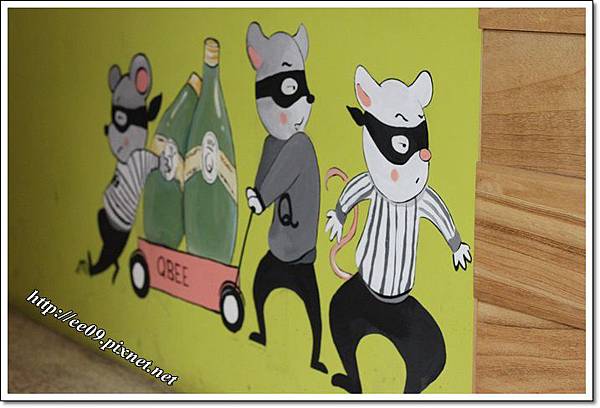 結帳台旁的老鼠 結帳台旁的老鼠