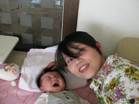 0510馬麻與EE.jpg 0510馬麻與EE.jpg