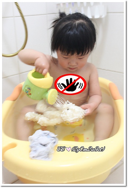 幫熊熊沖水.jpg 幫熊熊沖水.jpg