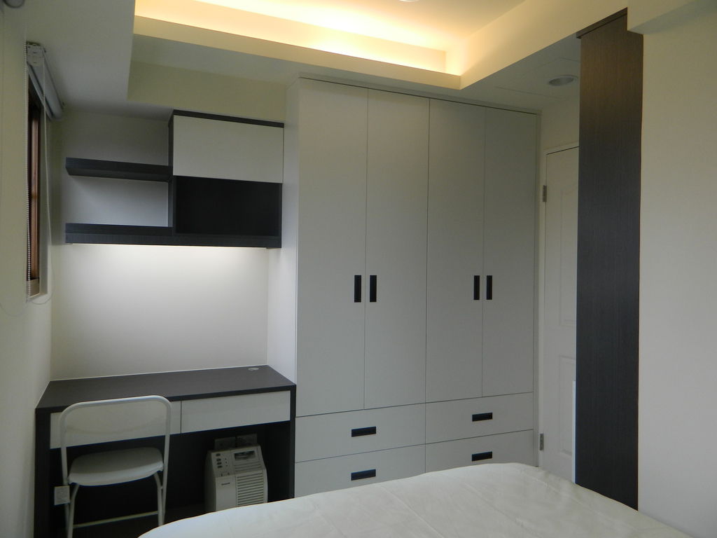 小兒子書桌+衣櫃