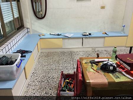 彰化市陳先生-窗邊臥榻