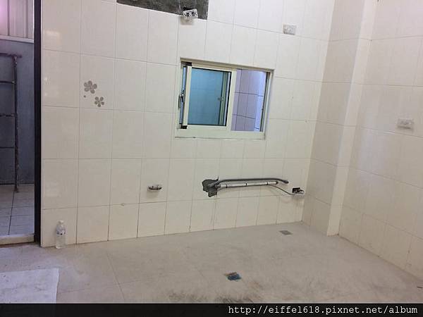 早餐桌櫃組合施工前