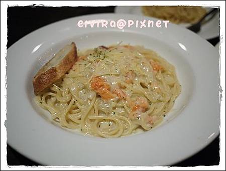 煙燻鮭魚奶油麵 煙燻鮭魚奶油麵