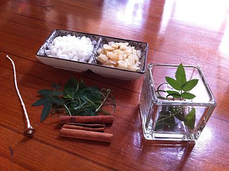 製作蠟燭所需材料3 製作蠟燭所需材料3