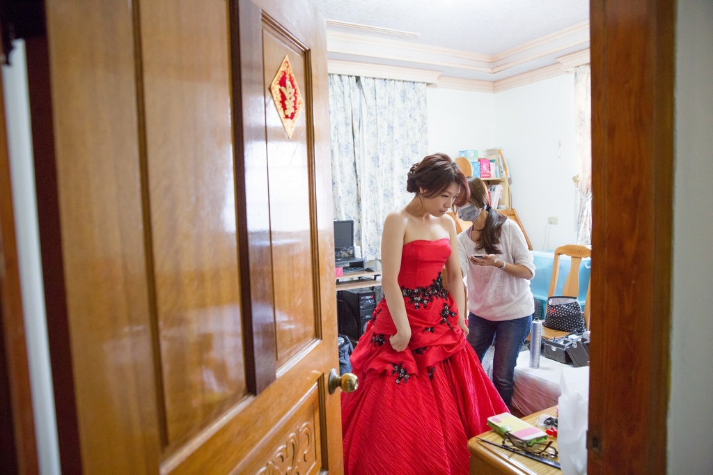 【桃園婚攝 | 海王城海鮮餐廳】 弘居 瑾寧 婚禮紀錄 By 阿斌師,桃園婚攝,桃園婚禮紀錄,婚攝尹林婚禮,婚攝阿斌師,婚禮紀錄,婚禮錄影,北部婚攝,專業婚攝,專業婚禮紀錄,優質婚攝,口碑婚攝,定婚,海王城,午宴,2014-11-29-09h29m19.jpg 【桃園婚攝 | 海王城海鮮餐廳】 弘居 瑾寧 婚禮紀錄 By 阿斌師,桃園婚攝,桃園婚禮紀錄,婚攝尹林婚禮,婚攝阿斌師,婚禮紀錄,婚禮錄影,北部婚攝,專業婚攝,專業婚禮紀錄,優質婚攝,口碑婚攝,定婚,海王城,午宴,2014-11-29-09h29m19.jpg