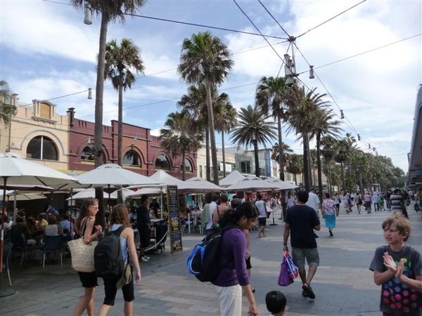 The CORSO-4-outdoors dinning.JPG