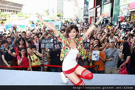 林逸欣簽唱1 林逸欣簽唱1
