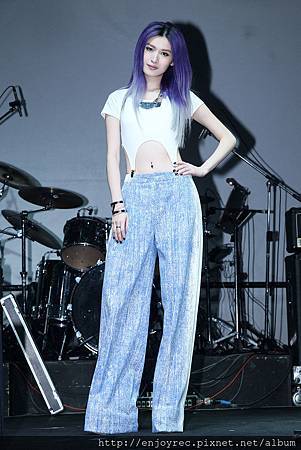 140519030332_1 140519030332_1