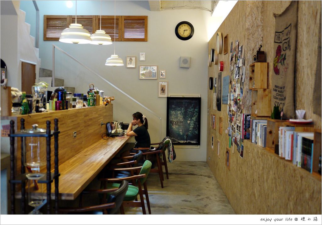 台中咖啡 到「K書中心」來去喝咖啡、看書去!一間文青與電腦上癮者必愛的咖啡店：Landscape 1893 cafe @ 享受 ...