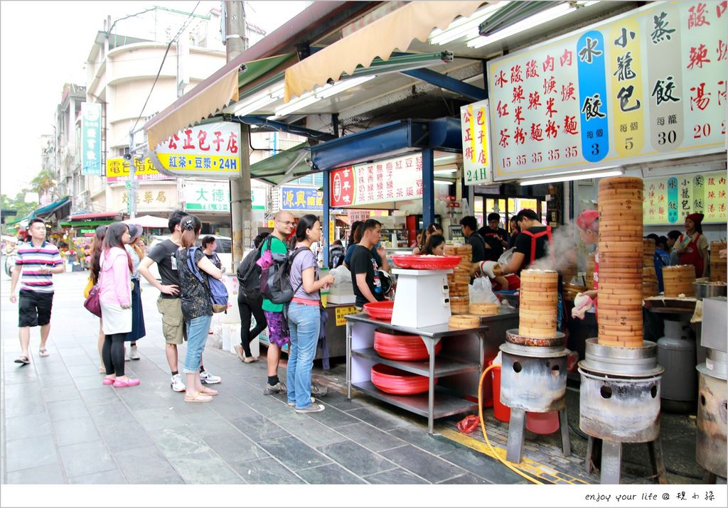 花蓮市區,公正包子,五霸焦糖包心粉圓,蔥油餅,周家蒸餃,古早味,在地小吃,花蓮