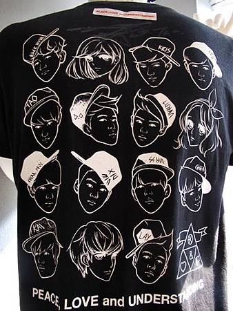 TAO簽名T恤 TAO簽名T恤