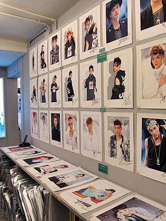 EXO簽名海報 EXO簽名海報