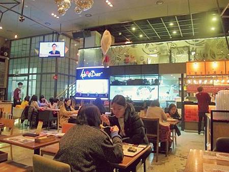 <EXO's Showtime> 第8和12集取景地:School Food