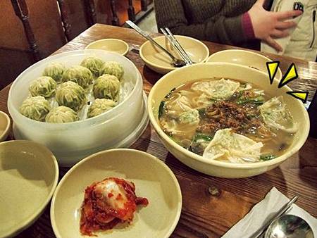 明洞刀切面/餃子