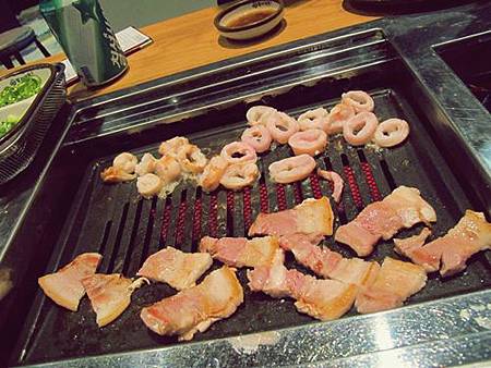 <EXO's Showtime> 第2集取景地:哈哈的八字烤腸