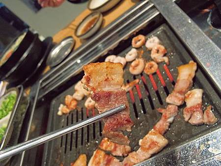 <EXO's Showtime> 第2集取景地:哈哈的八字烤腸