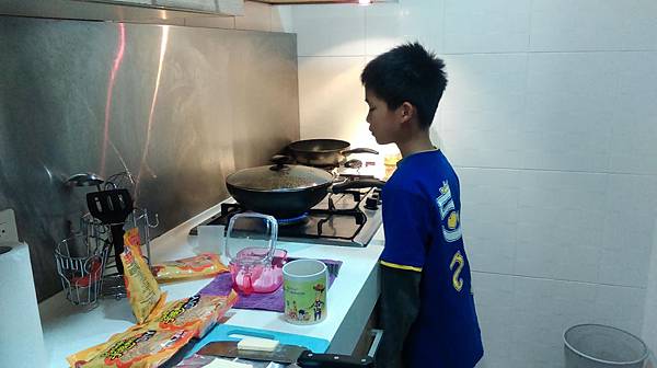 小孩自製手工爆米花 小孩自製手工爆米花