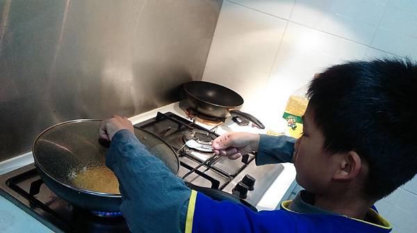 小孩自製手工爆米花 小孩自製手工爆米花