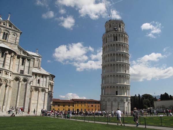 75-接下來到了比薩斜塔.JPG
