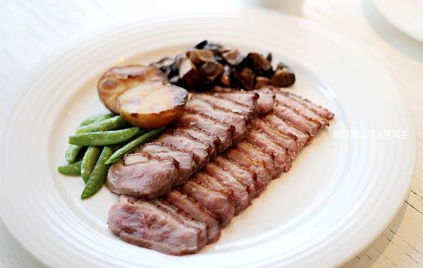 IMG_1479.jpg IMG_1479.jpg