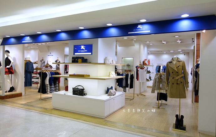 7 Burberry Blue Label 7 Burberry Blue Label