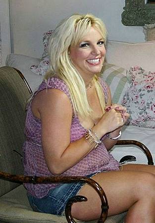 britney-spears-fat-belly-picture-looks-real-lets-hope-its-a-fake-sexycelebfeet1 britney-spears-fat-belly-picture-looks-real-lets-hope-its-a-fake-sexycelebfeet1
