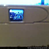 相機的觀景窗明亮而且大小適中 對焦十分方便